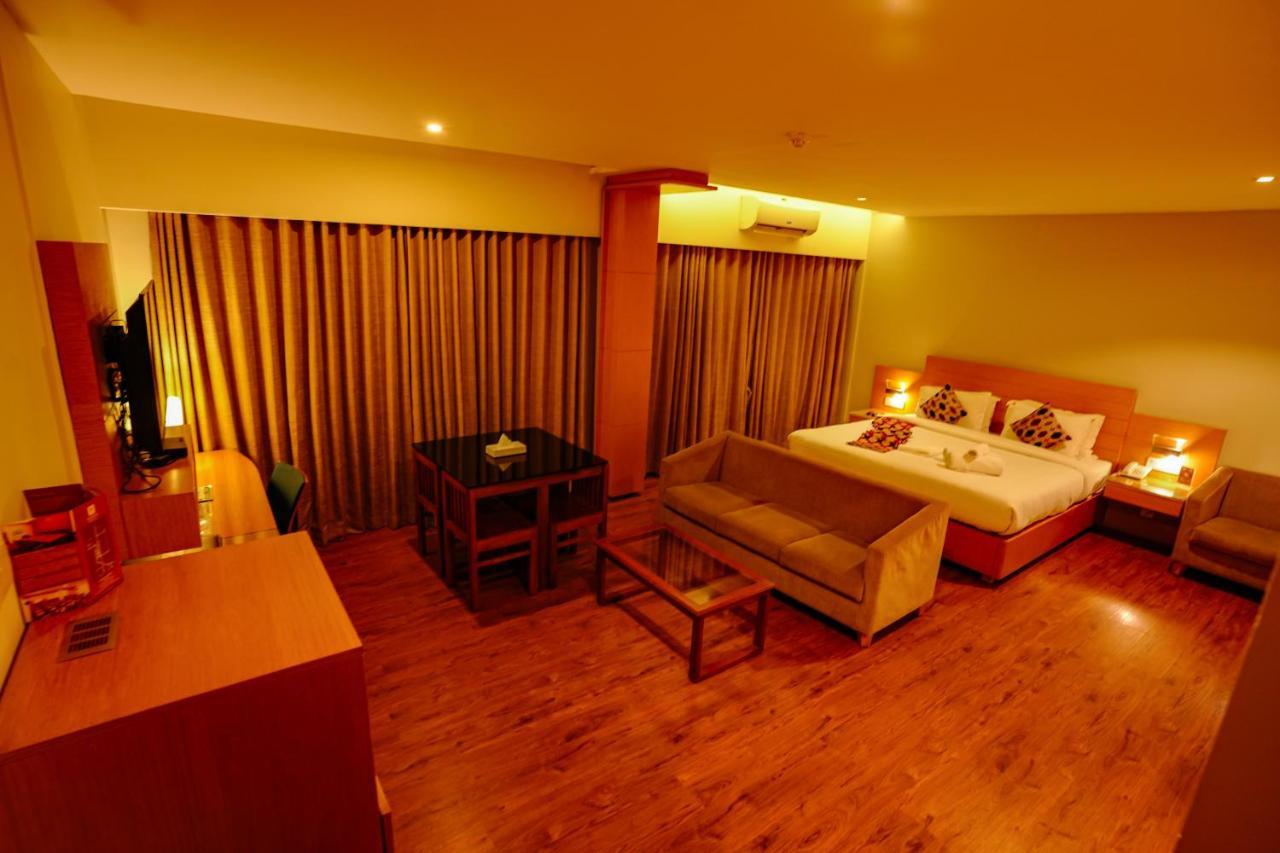 Hotel Indriya Wayanad Kalpetta Exteriör bild